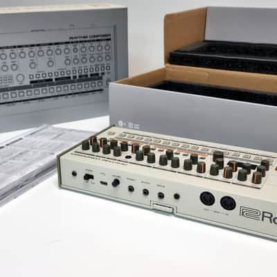 Roland TR-09 Rhythm Composer 2017 - Present - White -Grey image 9