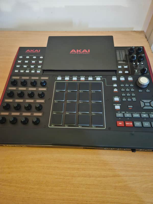 Akai MPC X Standalone Sampler image 1