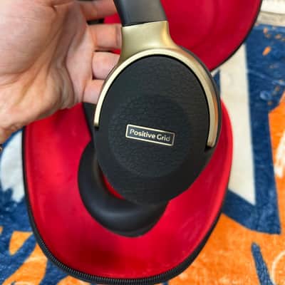 Spark NEO | Wireless Smart Guitar Headphones | Positive Grid image 3
