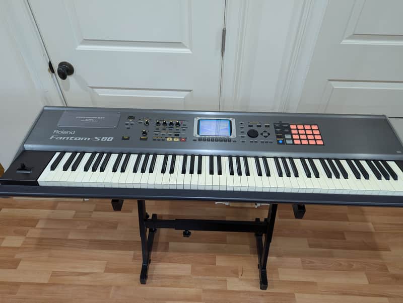 Roland Fantom-S88 88-Key Sampling Workstation Keyboard 2004 - Silver image 1