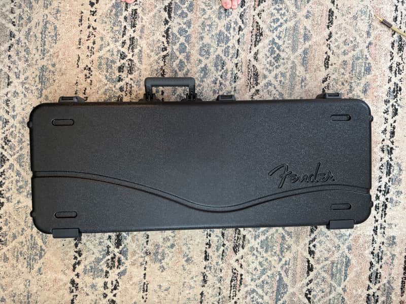 Fender 099-6102-306 Deluxe Molded Strat / Tele Case 2010s - Black image 1