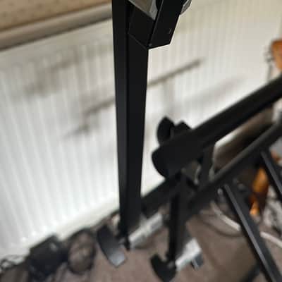 3-tier heavy duty double braced keyboard stand image 3