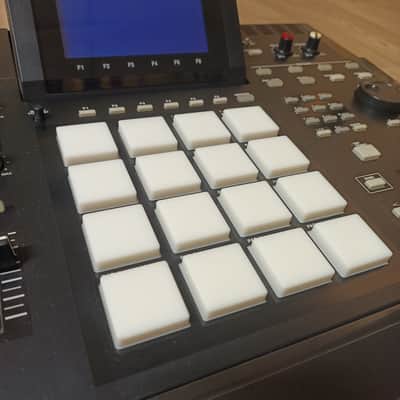 Akai MPC5000 Standalone Music Production Center image 6