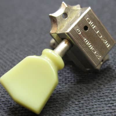 Gibson PMMH-010 Vintage Nickel Single Tuning Machine Treble Side W/ Pearloid Buttons image 2