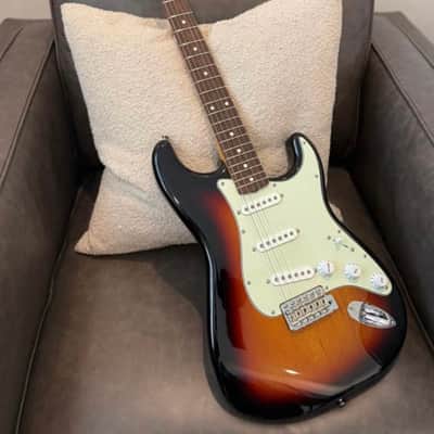 Fender Vintera II '60s Stratocaster with Rosewood Fretboard 2023 - Present 3-Color Sunburst image 1