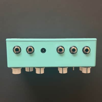 Crazy Tube Circuits White Whale V2 Analog Spring Reverb and Tremolo - Blue image 6