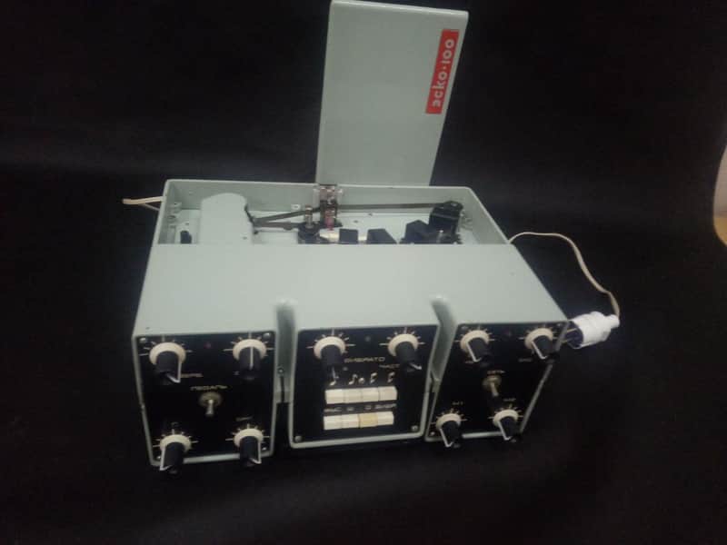 ESKO-100 Soviet Tape Delay/Fuzz/Vibrato/Octaver, 1985 image 1