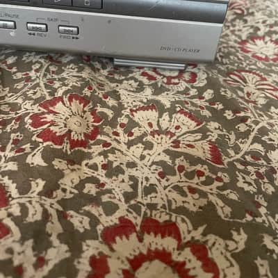 Sharp DV - S1 (CD/ DVD player) 2000 - Silver image 4