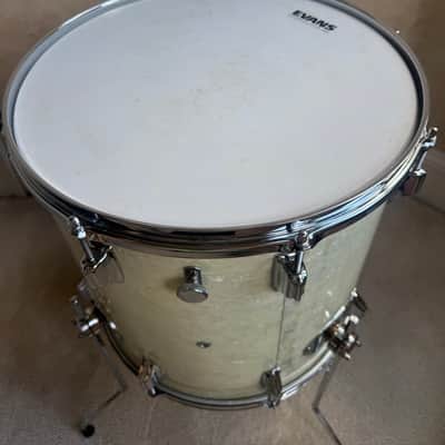 Rogers Vintage Swivo era Dayton Holiday Floor Tom Drum 16” x 16” WMP 60s - White Marine Pearl image 11