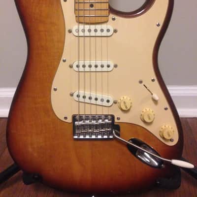 USA Custom Stratocaster 2009 Honey Burst image 2