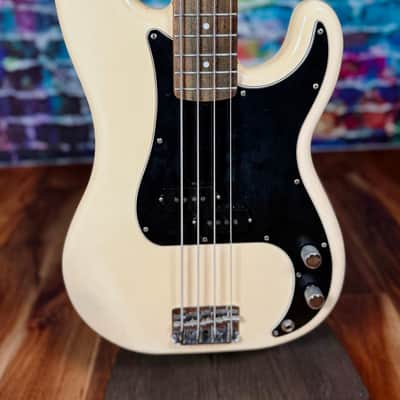 Fender PB-62 Precision Bass Reissue MIJ Late 80's / Early 90's image 2