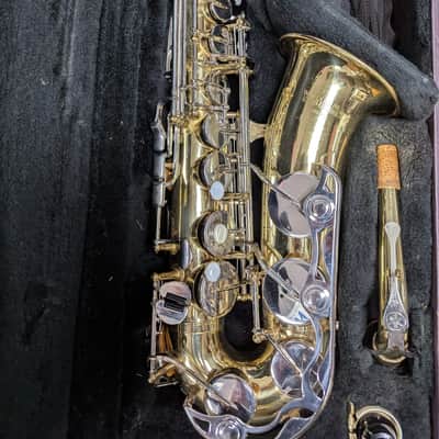 Yamaha Yas23 Alto Saxophone - Brass image 3