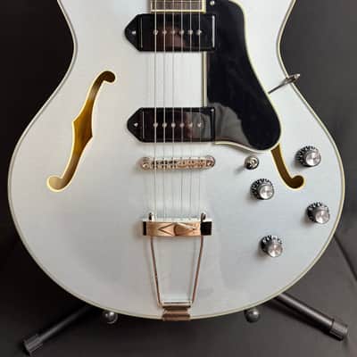 Eastman T64-T-IBM Thinline Hollowbody Electric Guitar Iced Blue Metallic w/ Gig Bag image 2