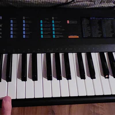 Casio CT-420 49-Key Tone Bank Keyboard 1980s - Black