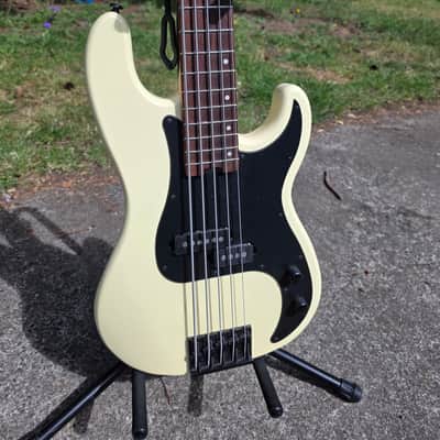 Schecter P-5 Ivory image 7