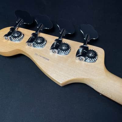 Fender American Deluxe Dimension Bass IV HH - Violin Burst (2015) image 9