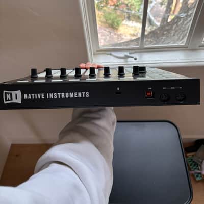 Native Instruments Maschine MKII 2010s - Black image 4