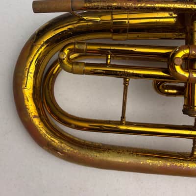 King 1124 Ultimate Marching Baritone Bb Brass Horn w/ Original Case & Accessories – Plays Great image 13