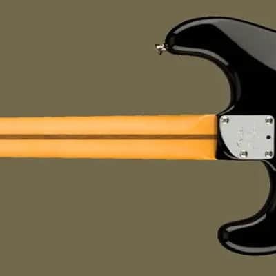 American Professional II Stratocaster® Maple Fingerboard, Black image 4