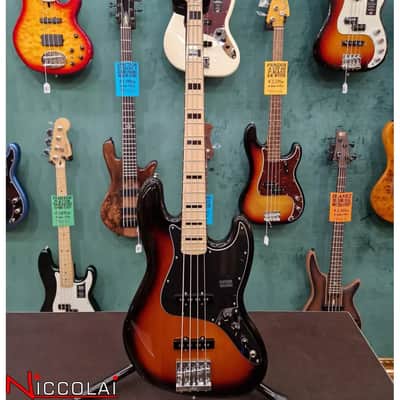 Fender Geddy Lee Jazz Bass, Maple Fingerboard, 3-Color Sunburst Demo image 2