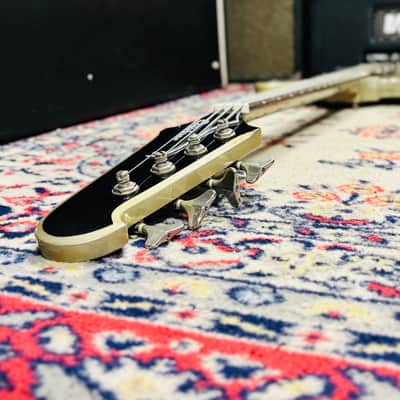2012 Epiphone Thunderbird IV Limited Edition - TV Silver image 23