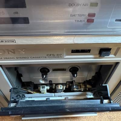 Sony CFS D7 Cassette Tape Player Deck Boombox Portable Radio AM FM Recorder image 4