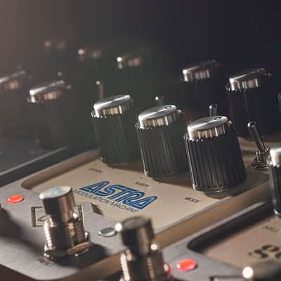 Universal Audio Astra Modulation Machine | Dual Modulation Pedal. New with Full Warranty! image 20