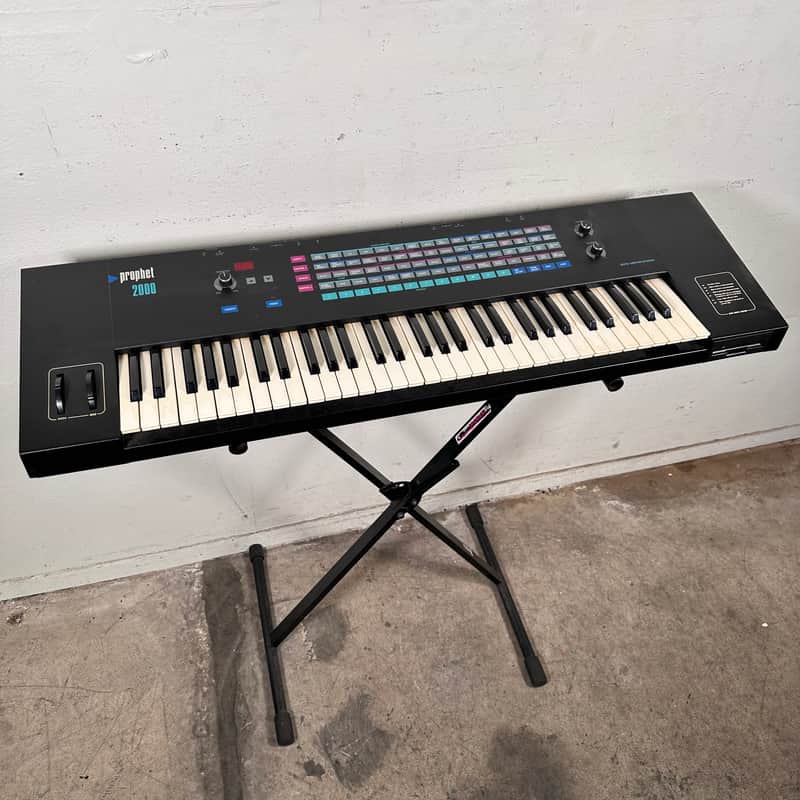 Sequential Circuits Prophet 2000 – Vintage 61-Key Sampler Synthesizer imagen 1