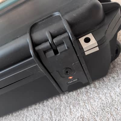 SKB 3i-5014-OP Injection Molded Electric Bass Flight Case with TSA Latches & Wheels 2010s - Black image 3