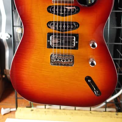 Hamer TLE 1986 - Cherry Sunburst image 2