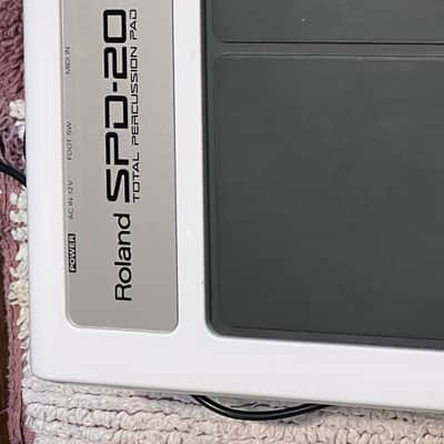 Roland SPD 20 Total Percussion pad W/Power/Stand & Sticks (Excellent) image 3