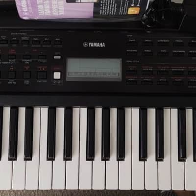 Yamaha PSR-E383 61-Key Portable Keyboard 2024 - Present - Black