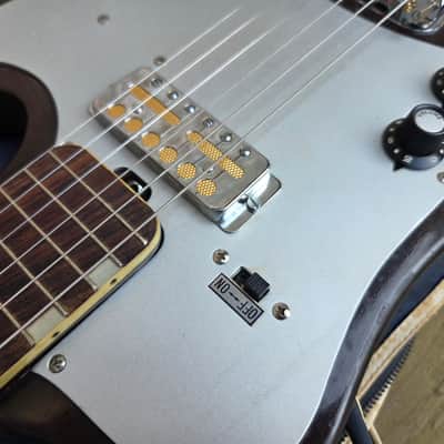 Vintage 1960's Silvertone (Teisco) 1487 Built-In Amplifier Electric Guitar w/ Original Gig Bag! image 5