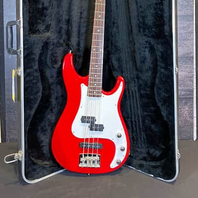 Peavey Forum 4 String Bass (Red) image 9