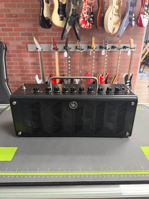 Yamaha THR10C Classic 10-Watt 2x3" Stereo Digital Modeling Guitar Combo 2013 - 2018 - Black image 1