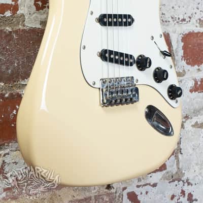 Squier Japan '72 Reissue Stratocaster CST-30 E Serial MIJ 1986 Olympic White image 2
