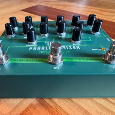 Electro-Harmonix Tri Parallel Mixer Effects Loop Mixer/Switcher 2019 - Present - Green image 7