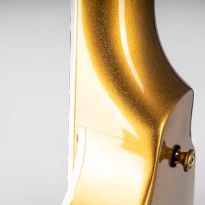 Gibson Modern Flying V , Gold Prism | Demo image 9