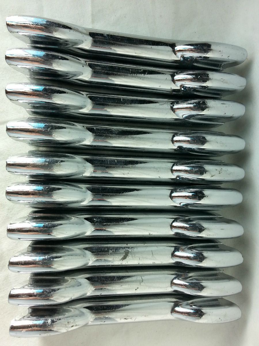 Premier 10x Bass Drum Lugs Diamond Chrome Vintage 70s England 2-Hole Marching* — main photograph
