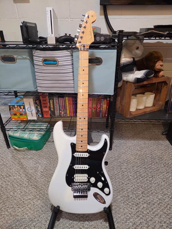 Fender Player Stratocaster Floyd Rose HSS image 1
