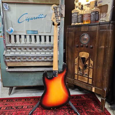 1965 Fender Jazz Bass 3 tone Sunburst image 6