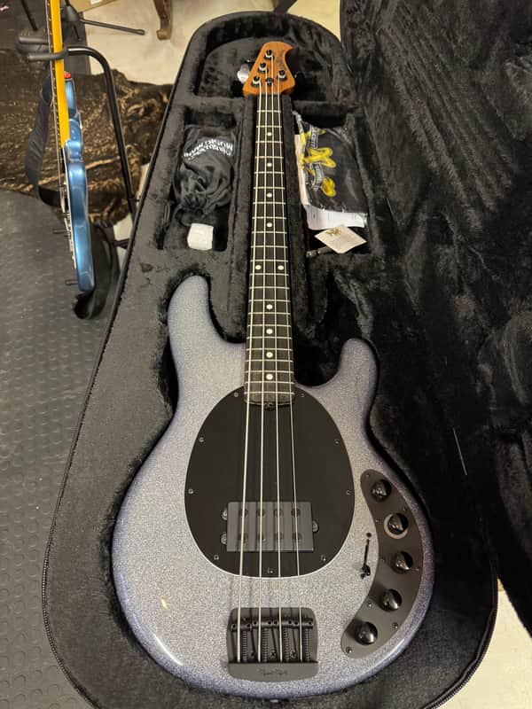 Ernie Ball Music Man DarkRay 4
