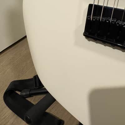 Fender Jim Root Signature Jazzmaster 2022- Arctic White with Gig Bag image 5