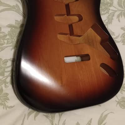 Unbranded Stratocaster 2023 - Sunburst / Urethane image 7