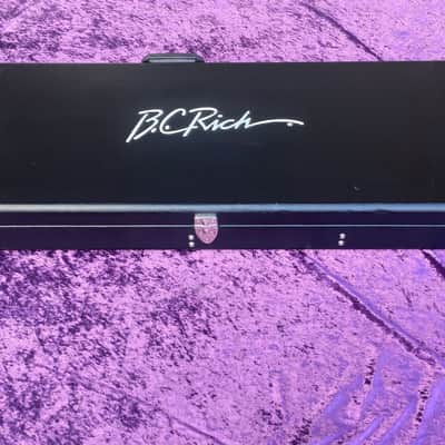 B.C. Rich Mockingbird Bass or guitar form fit hard case * best protection for your Mockingbird Bass * very hard to find! excellent NOS condition/just a few scratches visible *RC-6* image 7