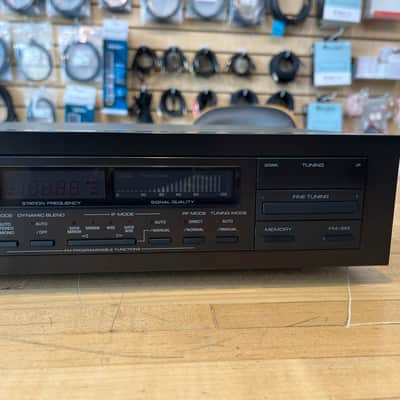 Yamaha T-85 AM/FM Stereo Tuner image 5