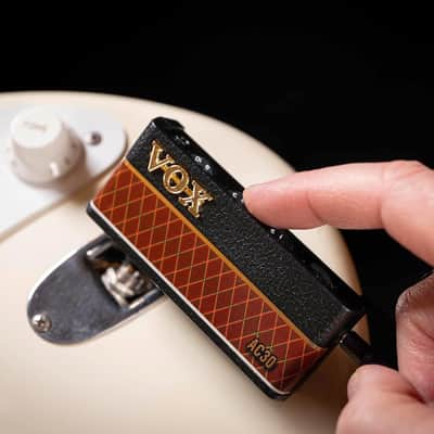 Vox amPlug 3 AC30 Headphone Guitar Amplifier w/Stereo FX, Tremolo, Speaker Emulation, Built-in Rhythms, and Aux in image 3