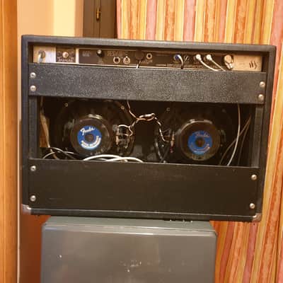 Fender Vibrolux Reverb 2-Channel 35-Watt 2x10" Guitar Combo 1980 - Silverface with volume boost image 9