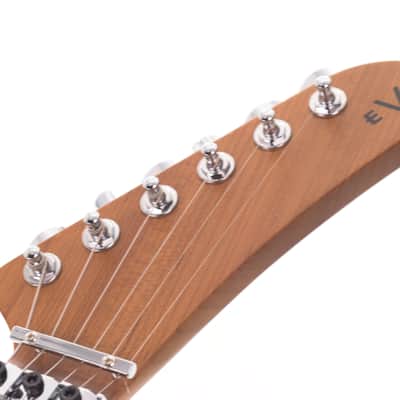 EVH 5150 Deluxe Baked Maple 2026 - Present - Candy Apple Red Metallic 3505gr image 4