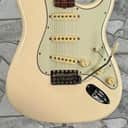 Fender American Vintage II Strat with hard case in Very Good Condition